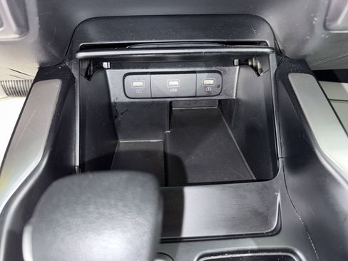 Used 2023 Kia Sorento LX FWD image 26