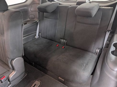 Used 2013 Nissan Pathfinder SV AWD/4WD image 15