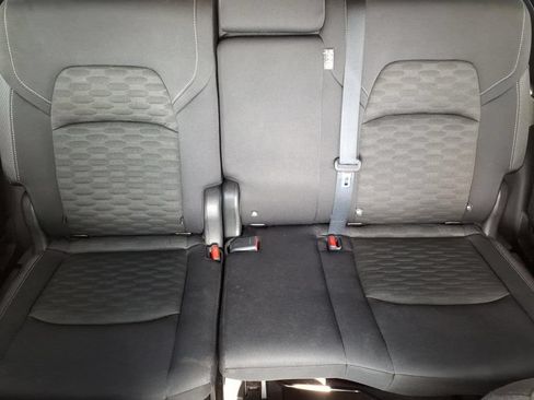 Used 2023 Nissan Pathfinder S FWD image 19