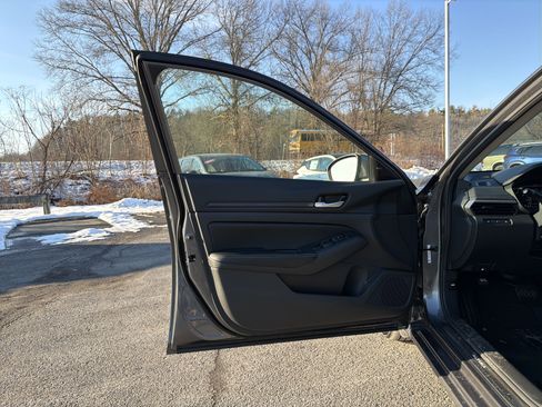 Certified 2025 Nissan Altima 2.5 SV w/ SV Special Edition Package image 10