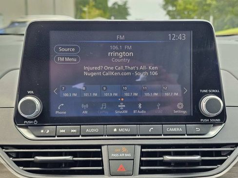 Used 2025 Nissan Altima 2.5 SV FWD image 26