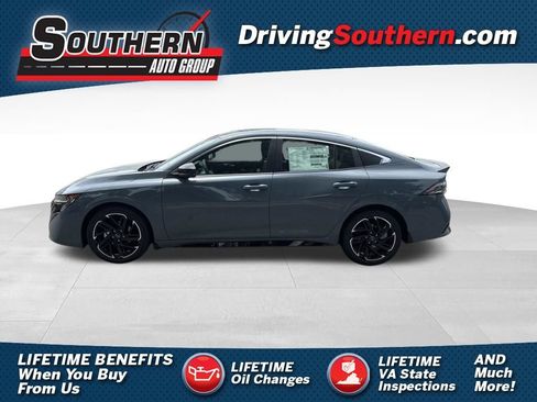 New 2026 Nissan Sentra SR w/ SR Premium Package FWD image 1