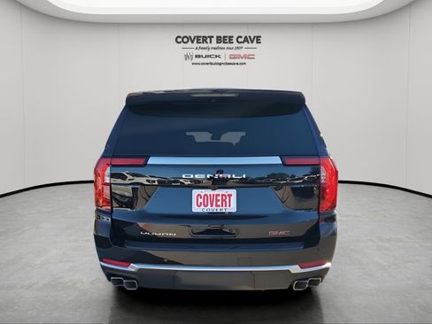 New 2026 GMC Yukon Denali w/ Sun & Power Step Package image 8