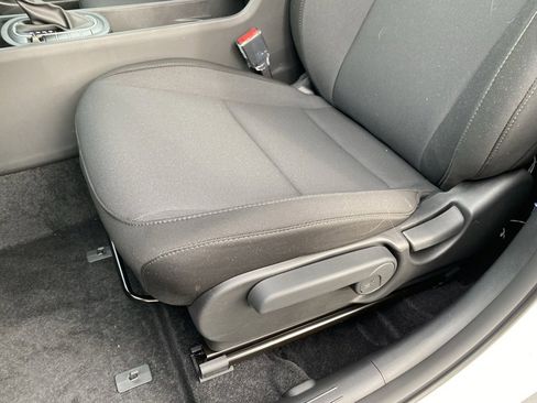 New 2026 Hyundai Kona SE image 25