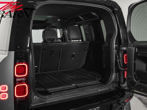 Used 2023 Land Rover Defender 110 X-Dynamic SE image 43