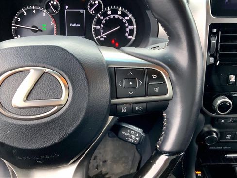 Used 2022 Lexus GX 460 Premium w/ Premium Package image 24