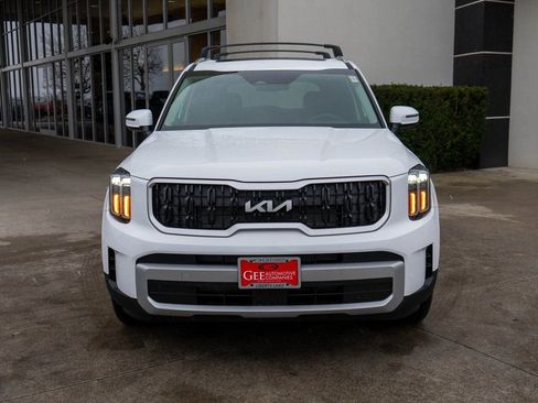 New 2025 Kia Telluride EX w/ EX Captain's Chair Package image 2