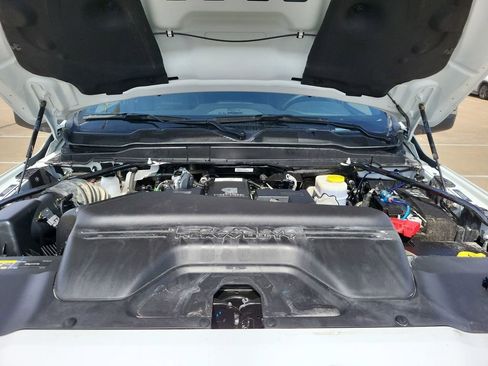 Used 2024 RAM 2500 Laramie w/ Sport Appearance Package image 29