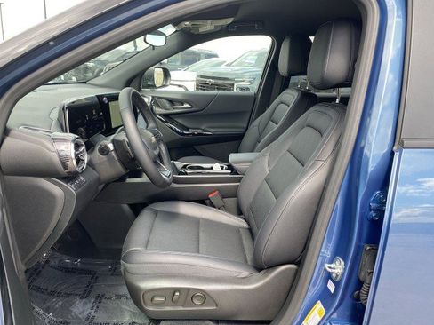 Used 2025 Chevrolet Equinox LT w/ Convenience Package II image 18