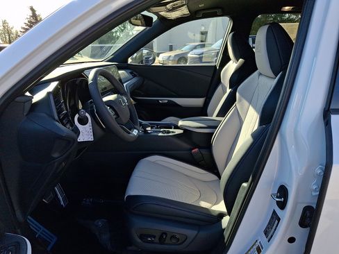 New 2026 Lexus TX 500h AWD image 9