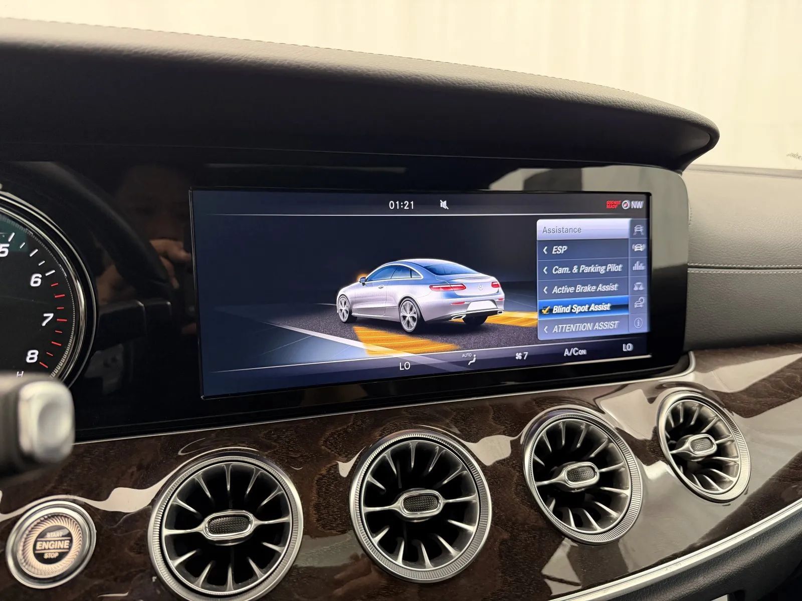 Used 2018 Mercedes-Benz E 400 4MATIC Coupe image 32
