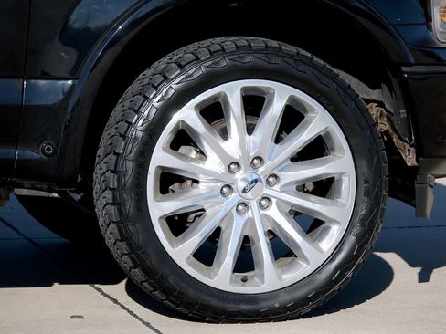 Used 2019 Ford F150 Limited w/ Trailer Tow Package image 19