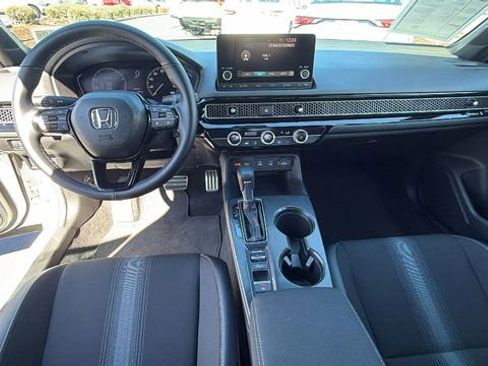 Used 2025 Honda Civic Sport image 17