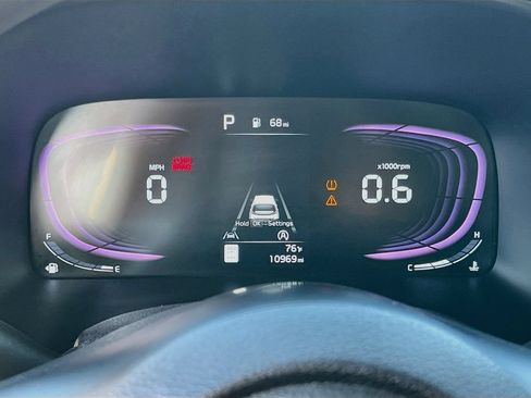 Used 2025 Kia Soul LX w/ LX Technology Package FWD image 12