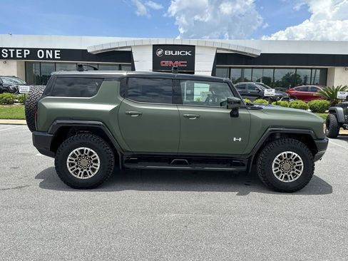 New 2025 GMC Hummer EV 3X image 8