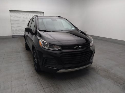Used 2021 Chevrolet Trax LT w/ Redline Edition FWD image 14