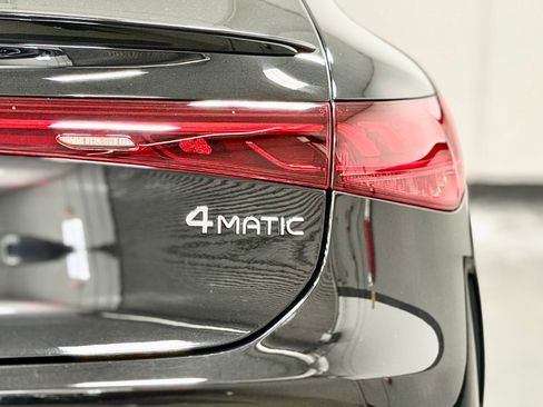 Used 2023 Mercedes-Benz EQS 580 4MATIC Sedan image 14