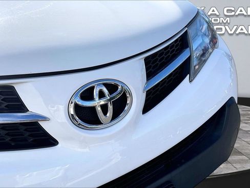 Used 2013 Toyota RAV4 LE AWD/4WD image 25