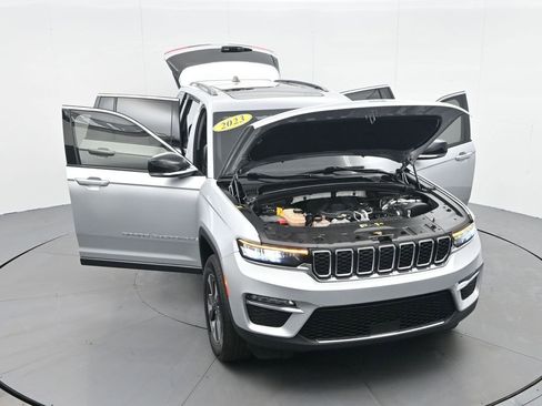 Used 2023 Jeep Grand Cherokee 4WD 4xe image 32