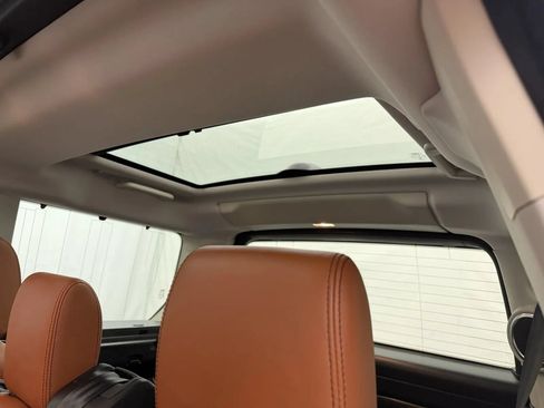 Used 2016 Land Rover LR4 HSE LUX AWD/4WD image 40