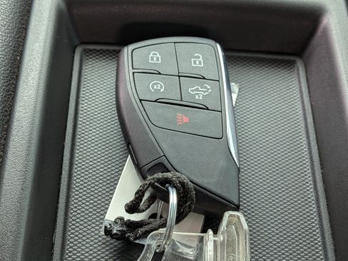 Used 2022 GMC Sierra 1500 SLE AWD/4WD image 34