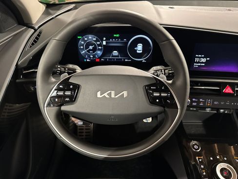 New 2026 Kia Niro Wave w/ Wave Preserve Package FWD image 18