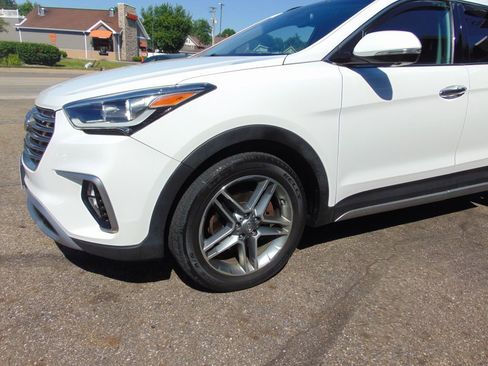 Used 2017 Hyundai Santa Fe Limited AWD/4WD image 12