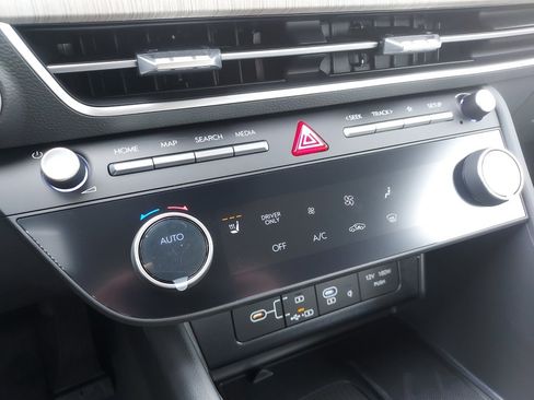 Certified 2025 Hyundai Sonata SEL image 23