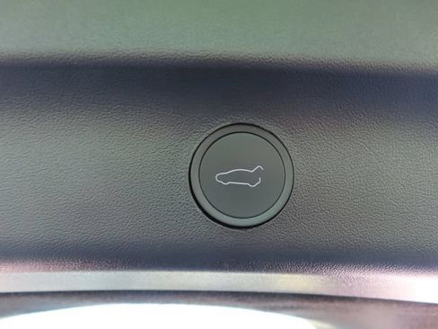 Used 2023 Tesla Model Y Long Range AWD/4WD image 24