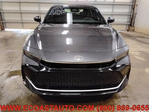 Used 2023 Toyota Crown AWD/4WD image 7