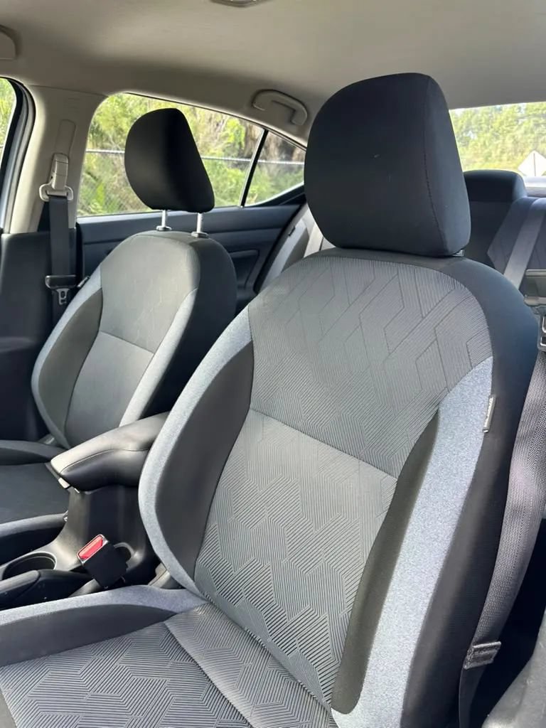 Used 2025 Nissan Versa SV w/ Trunk Package FWD image 9