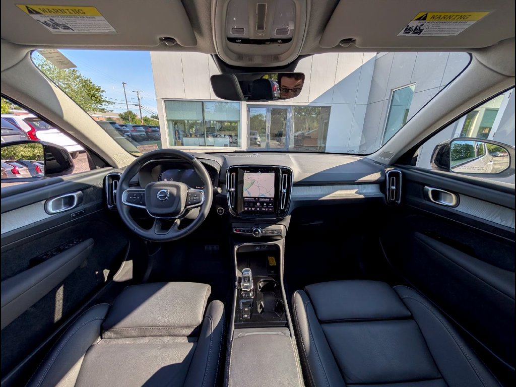 Certified 2026 Volvo XC40 B5 Plus AWD/4WD image 12