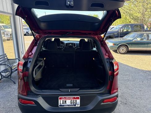 Used 2014 Jeep Cherokee Sport FWD image 19