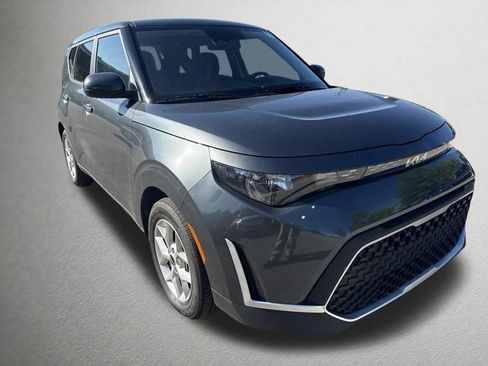 Used 2025 Kia Soul LX w/ LX Technology Package FWD image 1