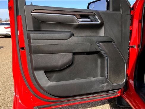 Used 2025 Chevrolet Silverado 1500 LT image 21