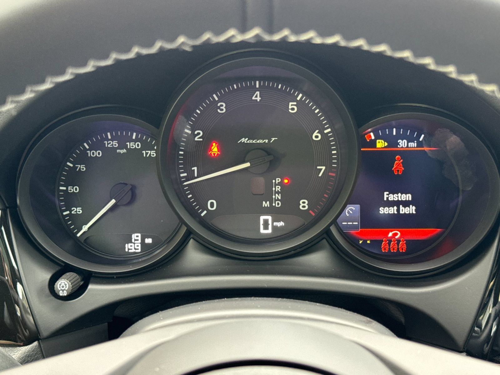 Certified 2026 Porsche Macan Turbo AWD/4WD image 31