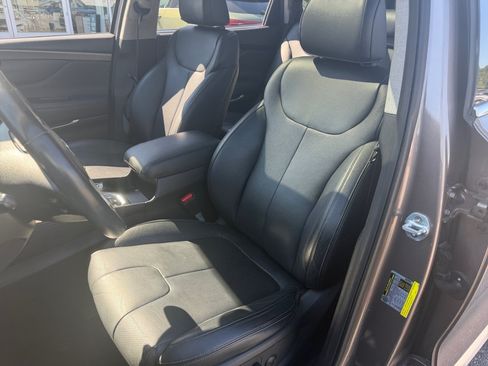 Used 2019 Hyundai Santa Fe Limited AWD/4WD image 34