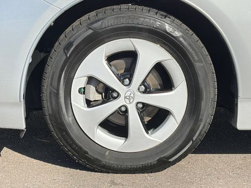 Used 2014 Toyota Prius Three FWD image 11