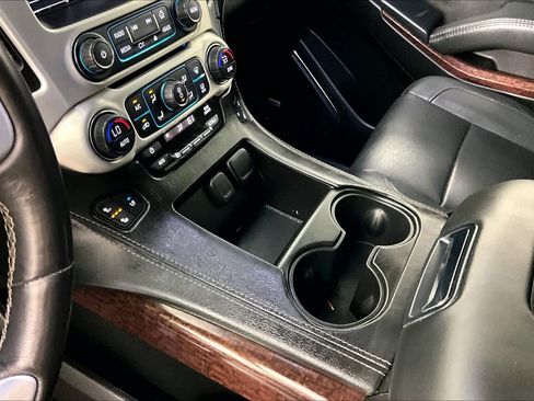 Used 2018 GMC Yukon SLT w/ Open Road Package image 16