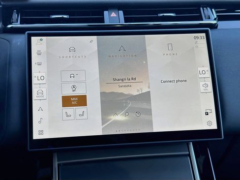 New 2026 Land Rover Range Rover Velar S AWD/4WD image 31