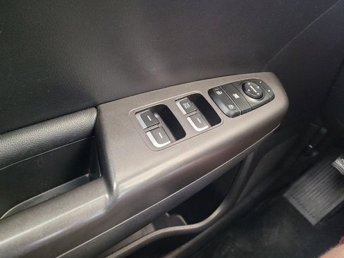 Used 2018 Kia Sportage LX FWD image 27