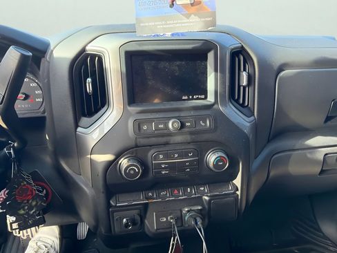Used 2022 Chevrolet Silverado 1500 Custom RWD image 6