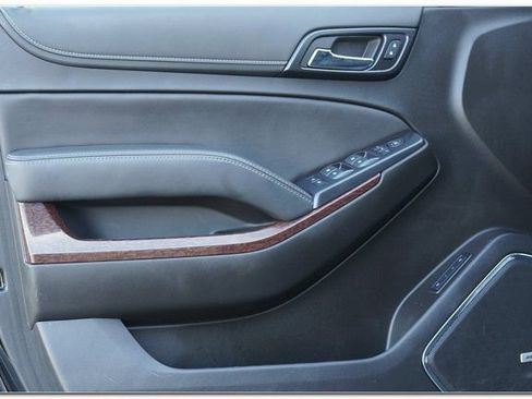 Used 2020 GMC Yukon SLT image 16