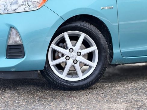 Used 2014 Toyota Prius C Three image 2