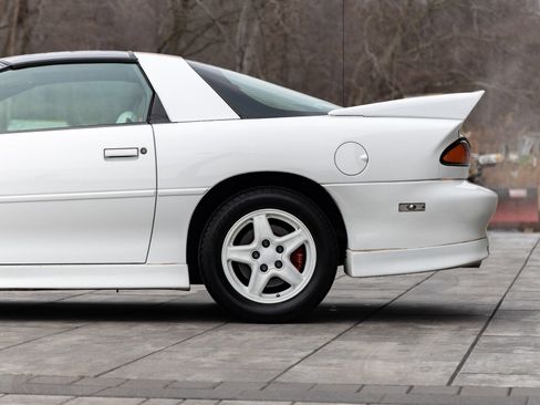 Used 1997 Chevrolet Camaro Z28 w/ Preferred Equipment Group 2 image 11