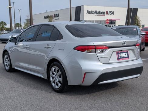 Used 2022 Toyota Corolla LE FWD image 8