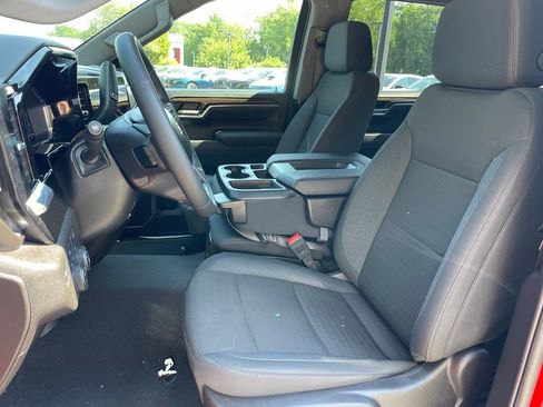Used 2025 Chevrolet Silverado 1500 LT AWD/4WD image 7