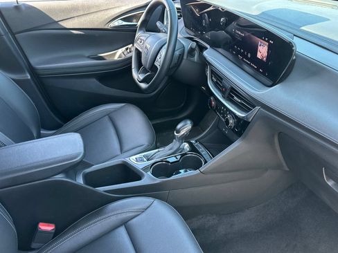 Used 2024 Buick Encore GX Sport Touring FWD image 20