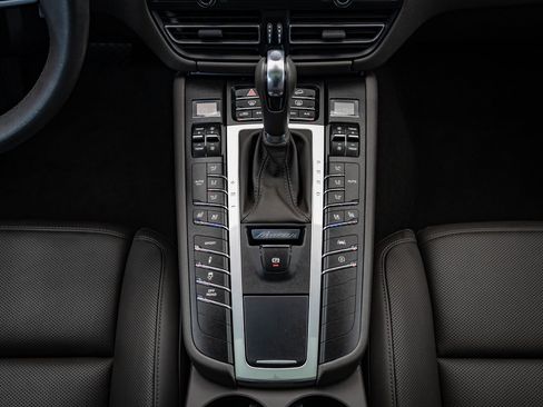 Used 2019 Porsche Macan S image 39