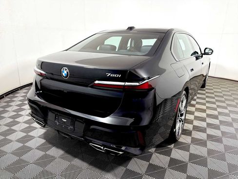 Used 2023 BMW 760i xDrive AWD/4WD image 6